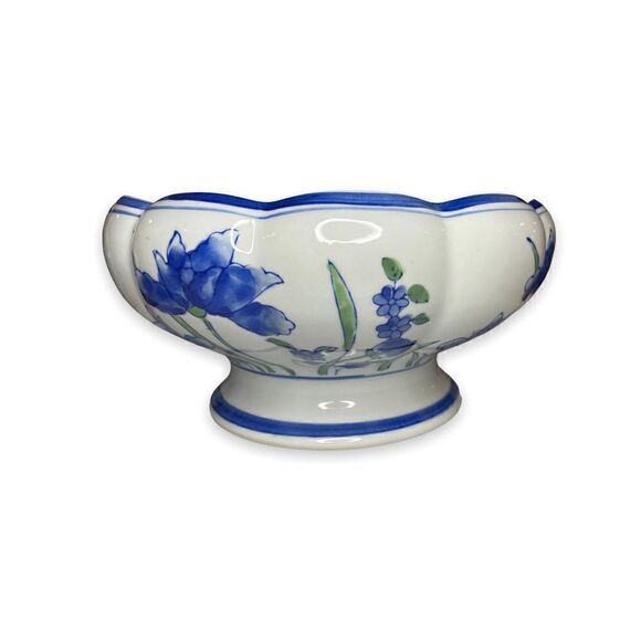 Vintage Blue and White Ceramic Large Scalloped Centerpiece Bowl with Flowers - Picture 1 of 4